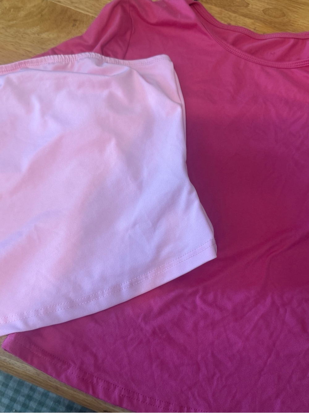 SHEIN Two-Tone Pink Crop Tank Set